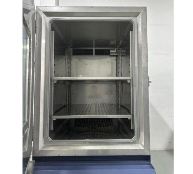 高低溫試驗箱有哪些樣品禁止放入測試呢？